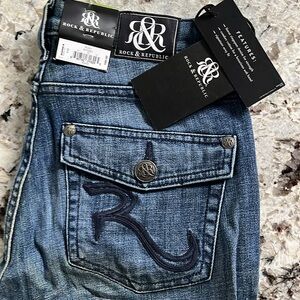 Rock & Republic bootcut jeans. Vintage Y2K NWT size 8.